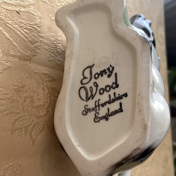 Vintage Ceramic Collectible Creamer - Picture 4 of 4